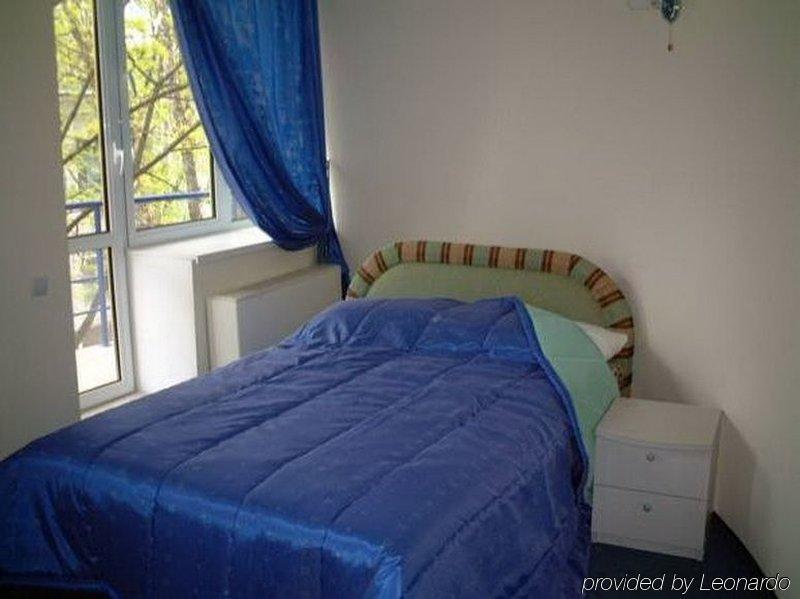 Mesogios Hotel Κισινάου Δωμάτιο φωτογραφία