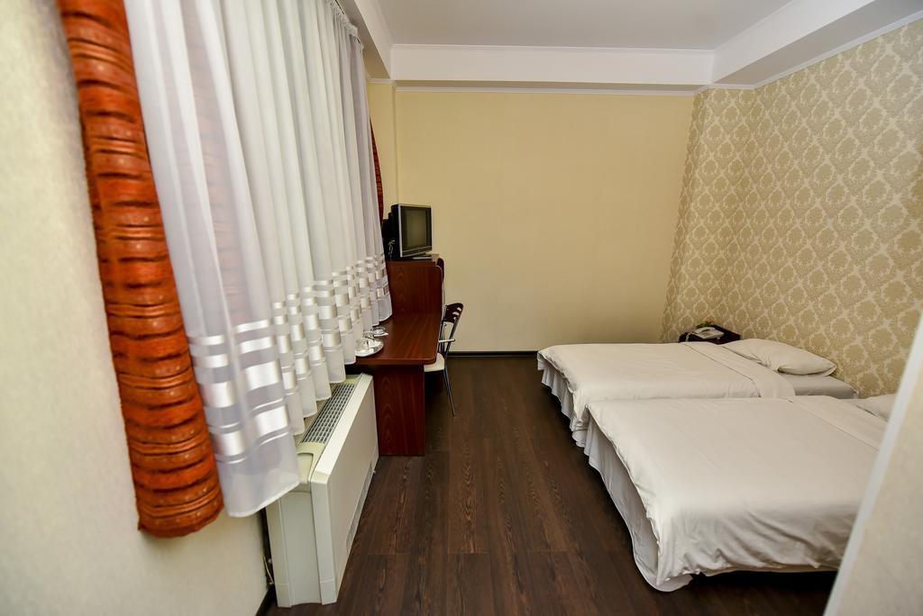 Mesogios Hotel Κισινάου Εξωτερικό φωτογραφία