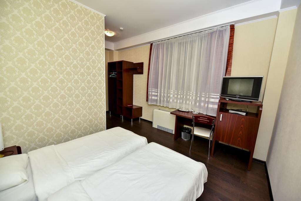 Mesogios Hotel Κισινάου Εξωτερικό φωτογραφία